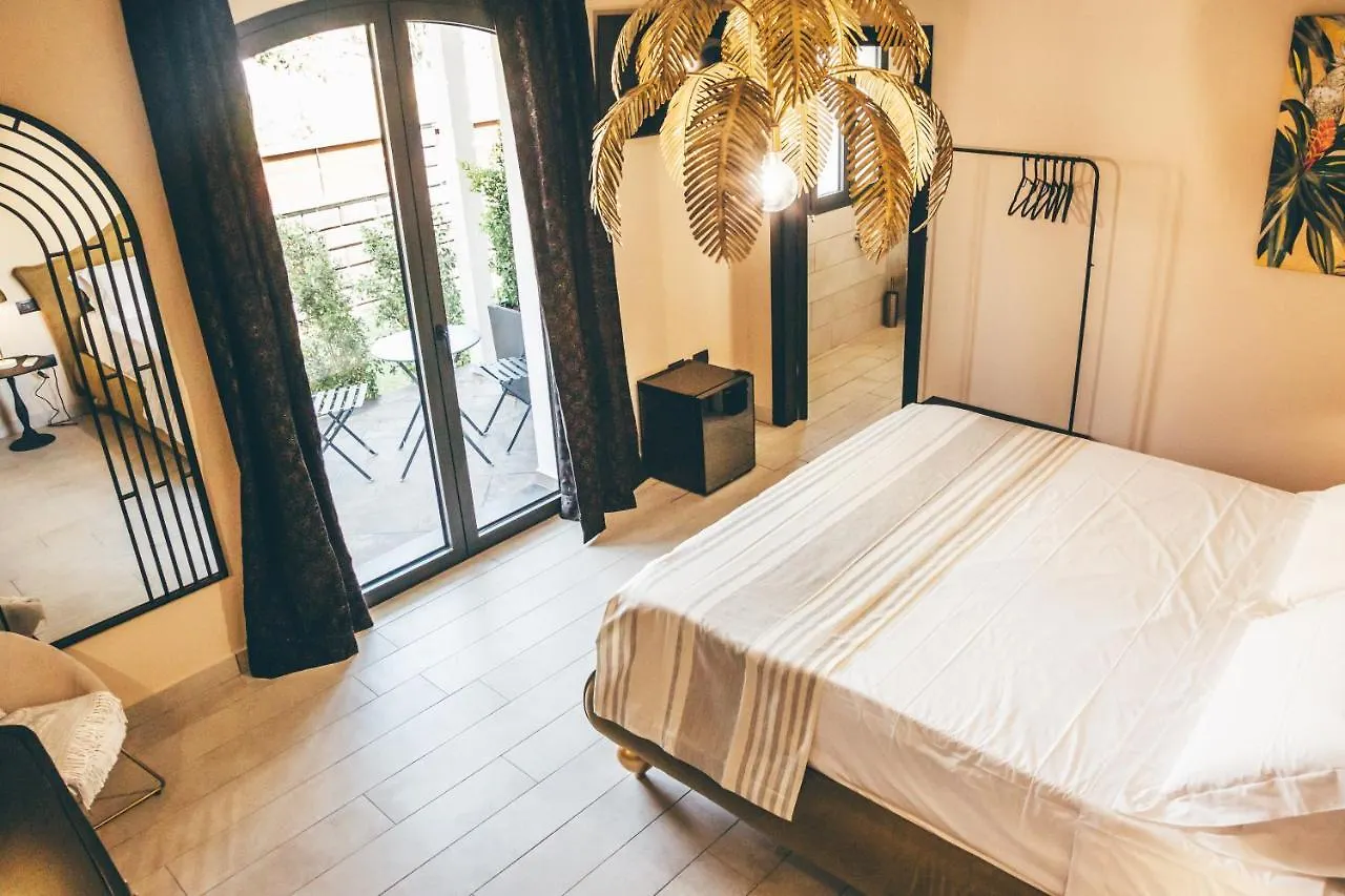 Eksotika Bed & Breakfast Oliveri 0*,