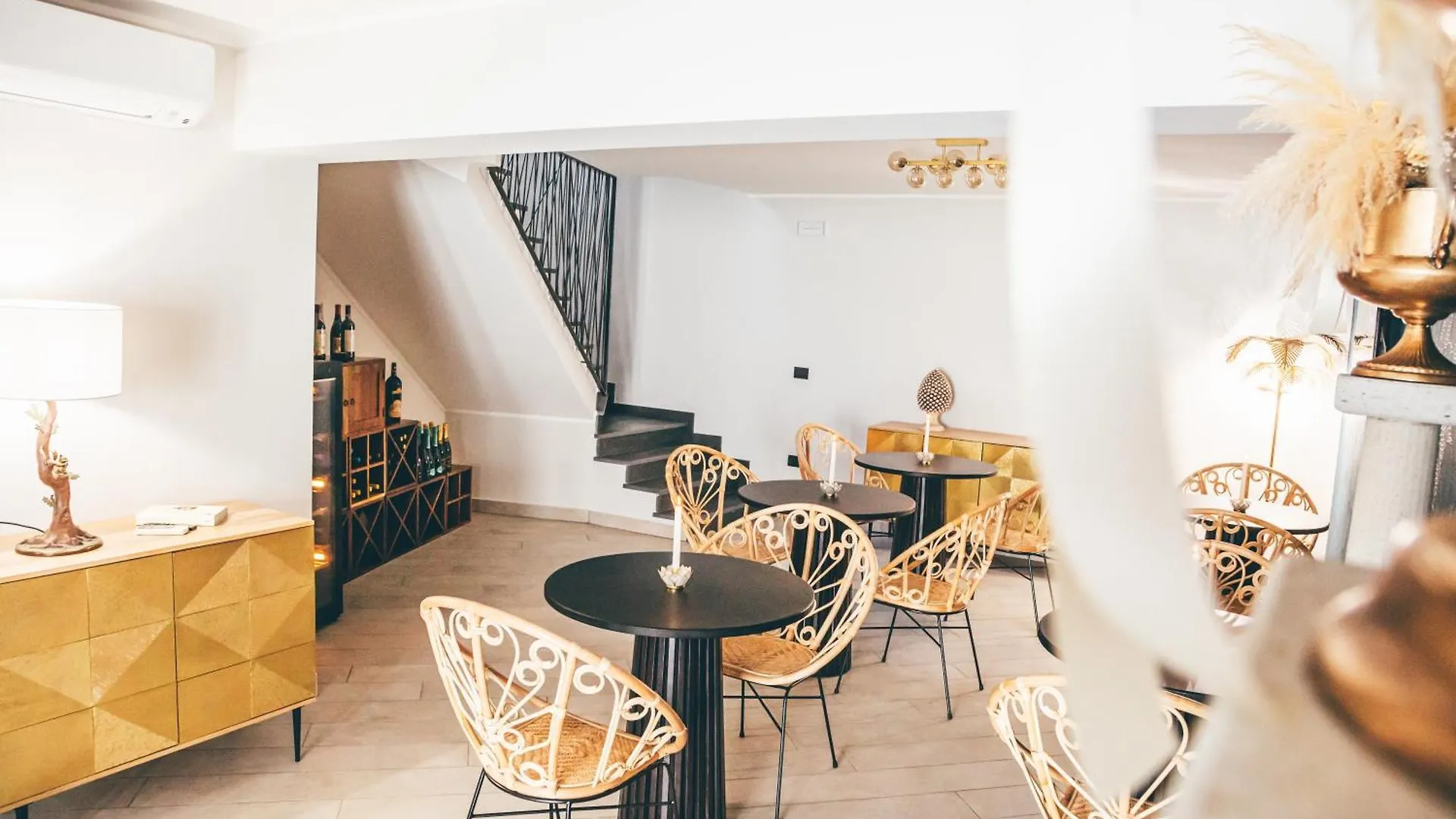 Bed and Breakfast Eksotika Oliveri
