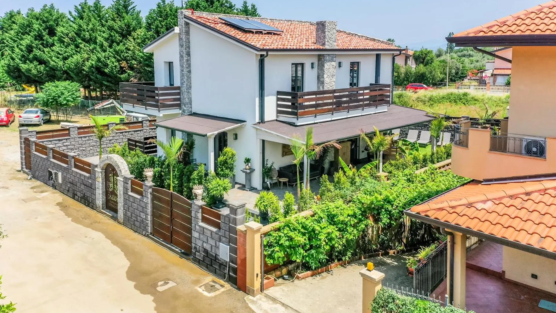 Bed and Breakfast Eksotika Oliveri 0*,  Italia